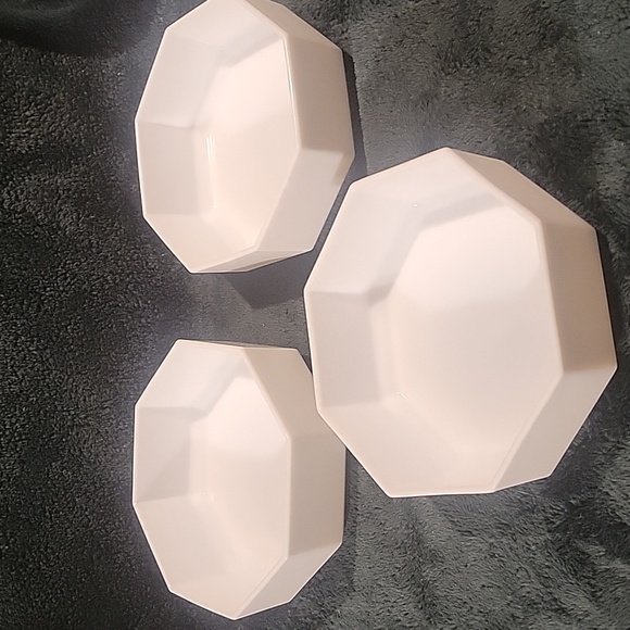 Arcoroc octagonal set of 3 bowls. Eloquent 3 bowls. - Picture 4 of 5